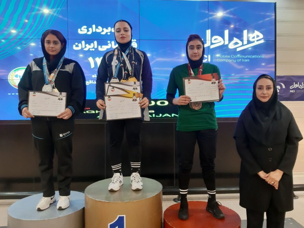 دسته 59 کیلو مسابقات وزنه برداری جوانان دختر کشور