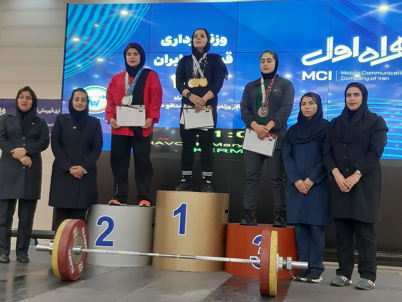 دسته 76 کیلوگرم مسابقات وزنه برداری بزرگسالان زنان کشور
